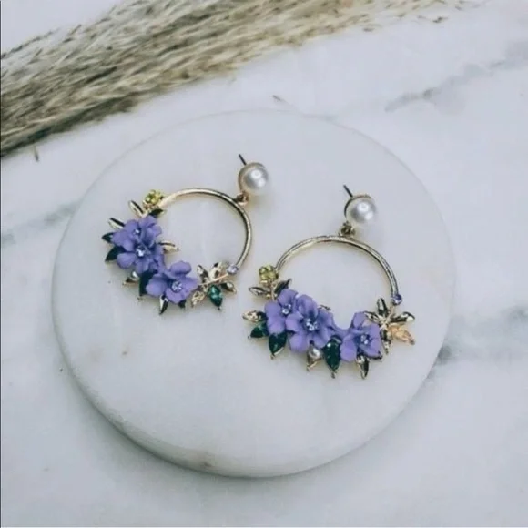 purple flower statement earrings pearl with crystal - Picture 5 of 6